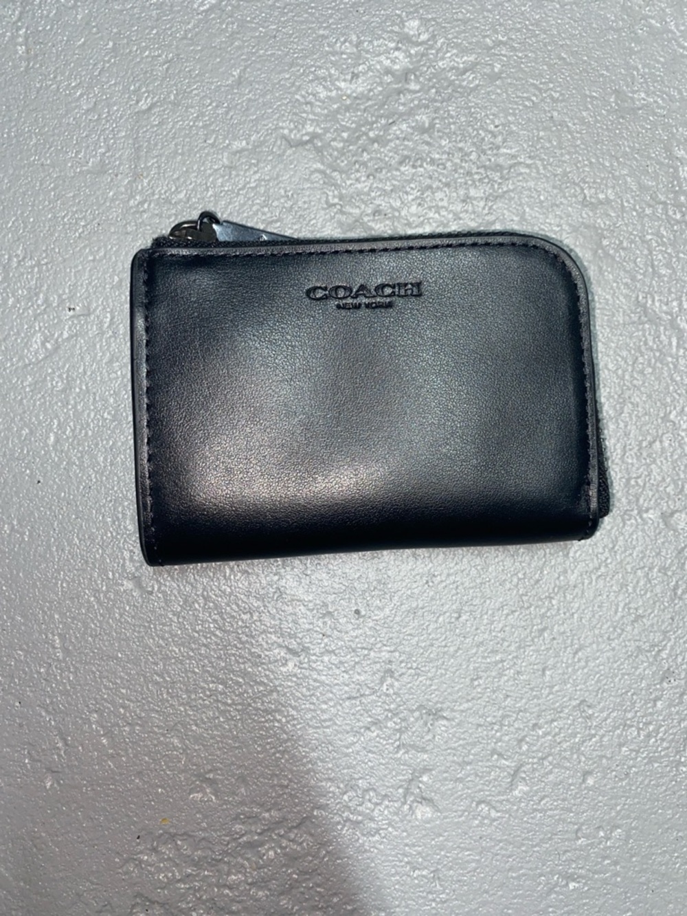 Smooth leather zip key holder